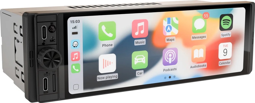 Černé 1DIN autorádio NAVITEL RD10 z čelního pohledu. Na širokém dotykovém displeji je otevřené prostředí Apple CarPlay. Vlevo se nachází otočný ovladač, mikrofon, dva porty USB a slot pro microSD kartu.