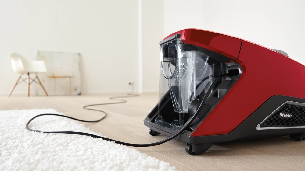 Podlahový vysavač Miele Blizzard CX1 PowerLine šedý