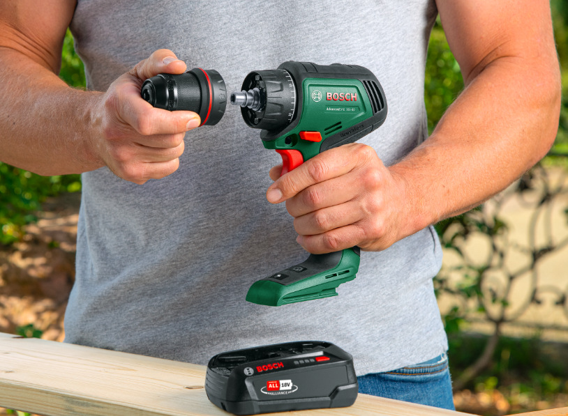 Výměna sklíčidla u vrtacího šroubováku Bosch AdvancedDrill 18V-80 při přípravě nářadí