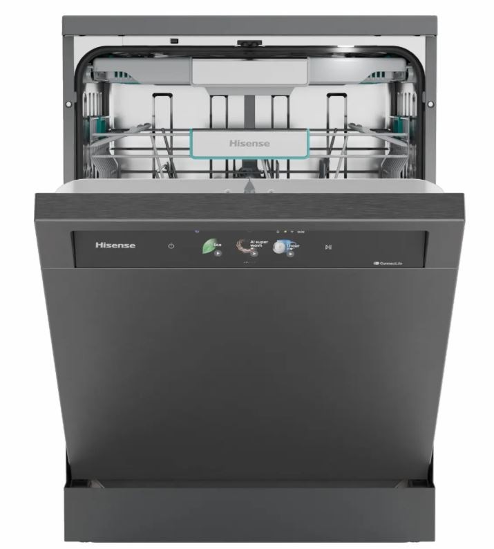 myčka Hisense HS693A90ADBX v šedé barvě a s pootevřenými dvířky