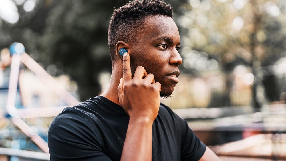 Sluchátka Bose Sport Earbuds bílá