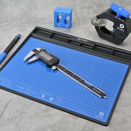 Sada pro opravu elektroniky iFixit Repair Business Toolkit Sada nářadí pro opravu mobilních telefonů iFixit Repair Business Toolkit