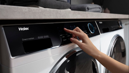 Pračka se sušičkou Haier HWD100-B14979-S bílá Odložený start