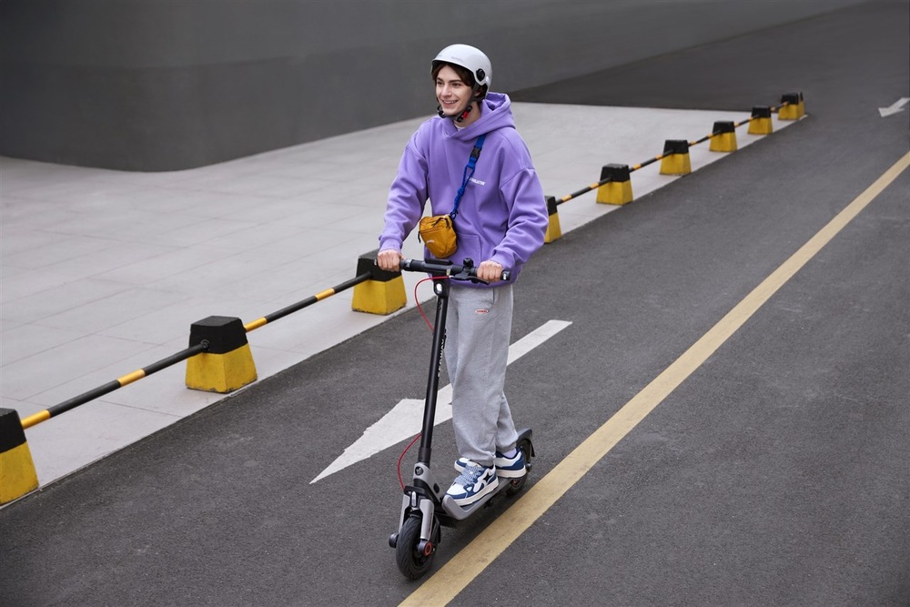 Elektrická koloběžka Segway eKickscooter Ninebot E3 E antracitová