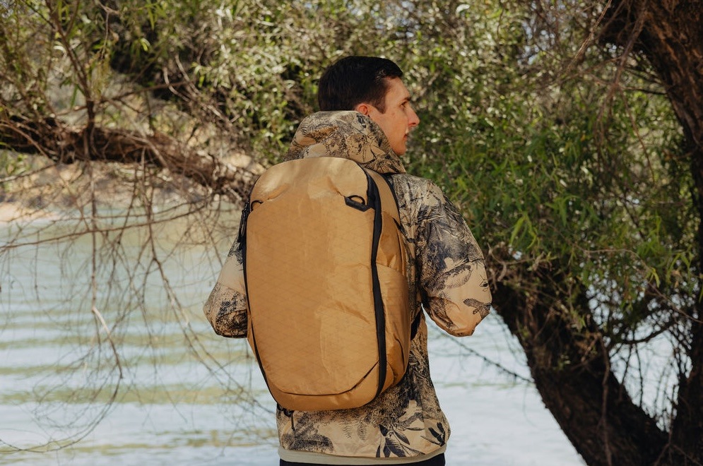 Batoh Peak Design Travel Backpack 30L Coyote žlutý Batoh Peak Design Travel Backpack 30L Coyote žlutý