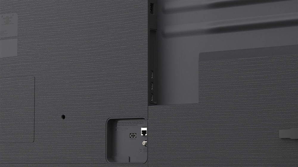 Televize LG 85QNED8MB6A Detail zadního panelu televize LG s USB portem.