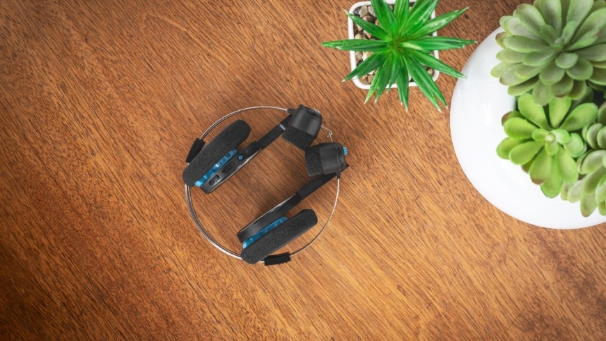Detail složených sluchátek Koss Porta Pro Wireless 2.0