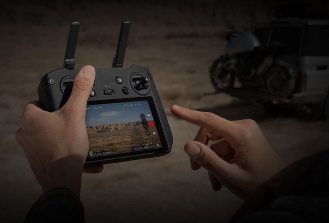 Dron DJI Mavic 3 Pro Fly More Combo (DJI RC PRO)