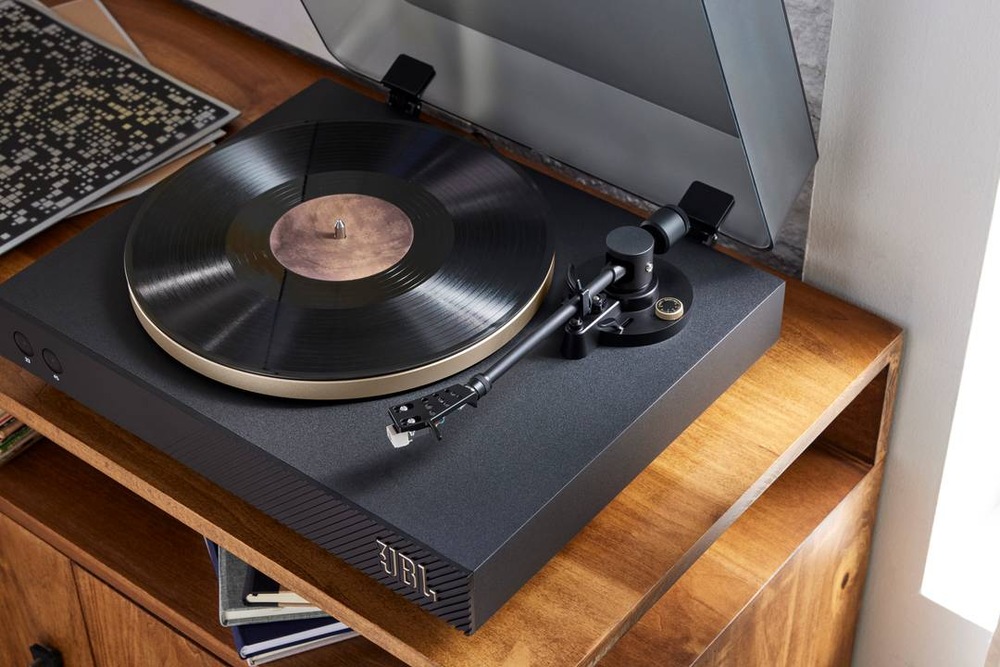 Gramofon JBL Spinner BT černý/zlatý