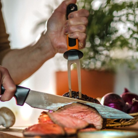 Vidlice Fiskars Functional Form porcovací 12 cm