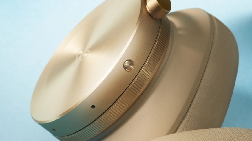 Bang & Olufsen Beoplay H95, tmavě modrá