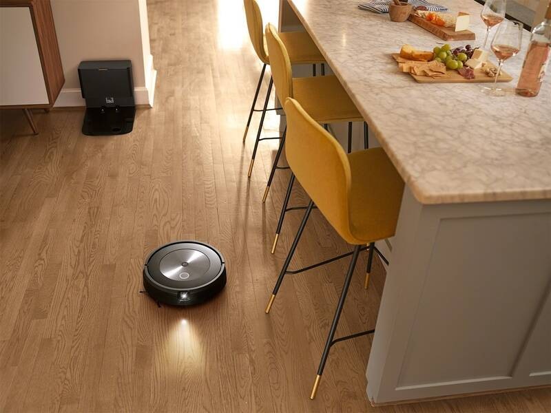 Robotický vysavač iRobot Roomba j7+ / Braava jet m6 Robotický vysavač iRobot Roomba j7+ / Braava jet m6