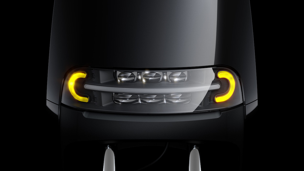 Elektroskútr Segway E300SE černý Elektroskútr Segway E300SE černý