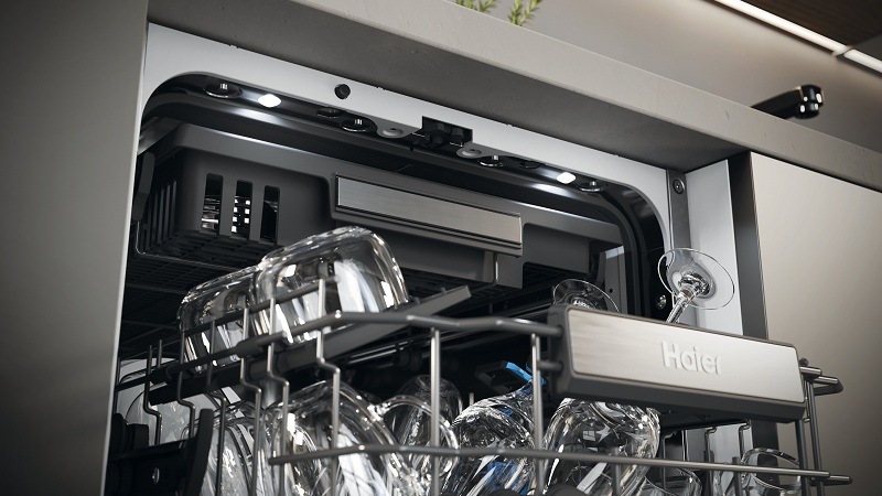 vrchní část myčky haier XI1C1TB4LPCFB s osvětlením