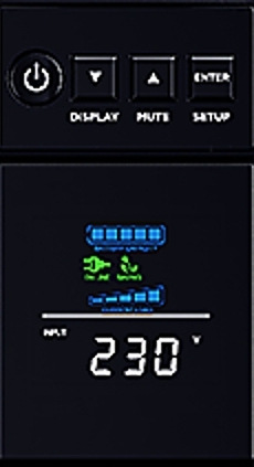 Záložní zdroj CyberPower PFC SineWave LCD GP 1600VA/1000W černý Na obrázku je detail horní části předního panelu UPS CyberPower. Nahoře jsou tlačítka zapnutí, ovládání displeje, ztišení alarmu a nastavení. Pod nimi je barevný LCD displej, který zobrazuje hodnotu 230 V a malé stavové ikony pro napájení, baterii a zatížení zařízení.