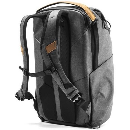 Batoh Peak Design Everyday Backpack 30L (v2) šedý Batoh Peak Design Everyday Backpack 30L (v2) šedý