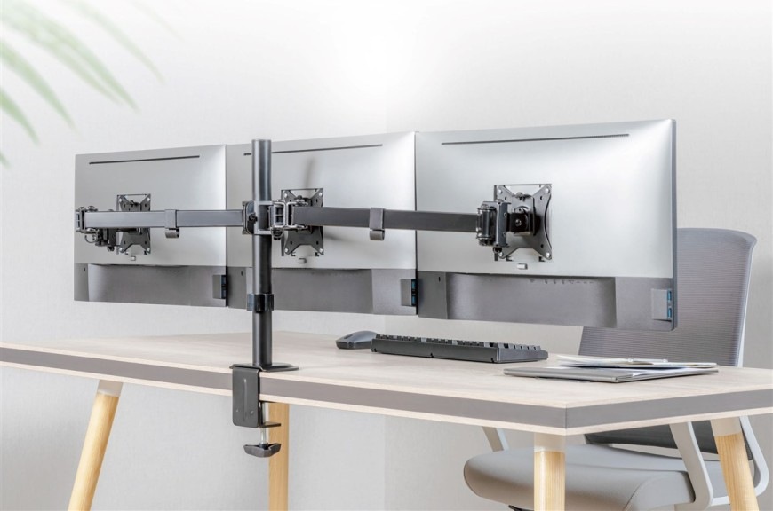 Držák Gembird MA-D3-01, pro monitor, naklápěcí, pro úhlopříčky 17"-27”, nosnost 7kg černý Naklápěcí držák Gembird MA-D3-01 pro monitor instalovaný na desce stolu