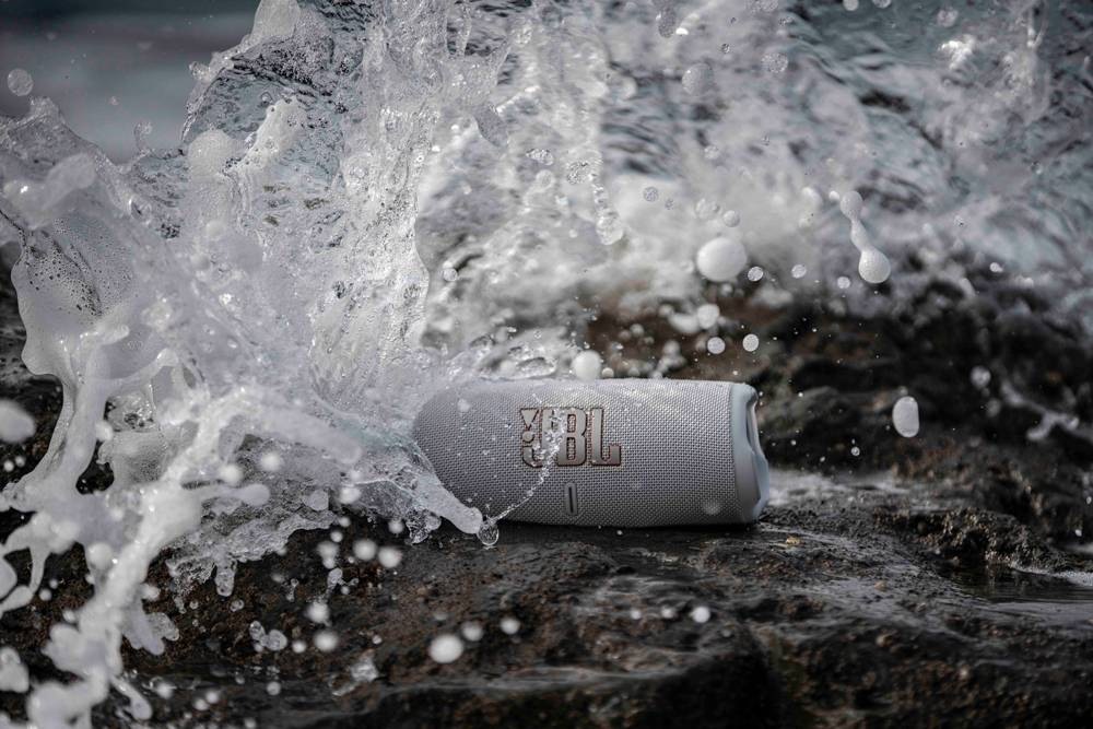 Přenosný reproduktor JBL Charge 5 červený