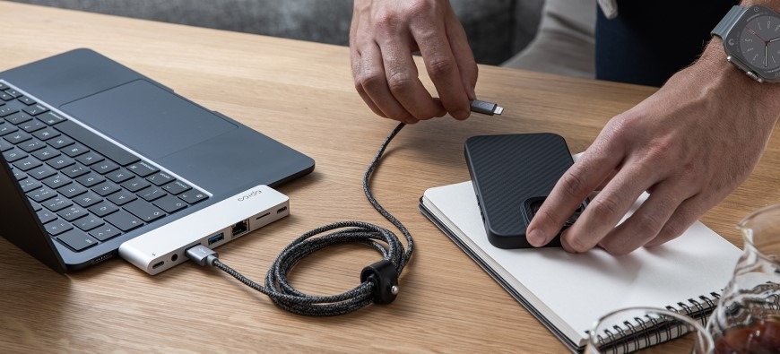 USB Hub Epico USB-C Hub Pro III stříbrný USB Hub Epico USB-C Hub Pro III - šedý
