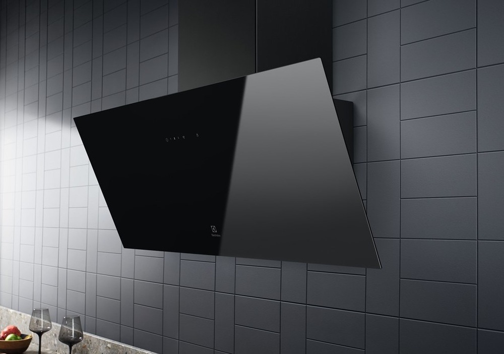 Odsavač par Electrolux 700 SENSE LFV439K černý