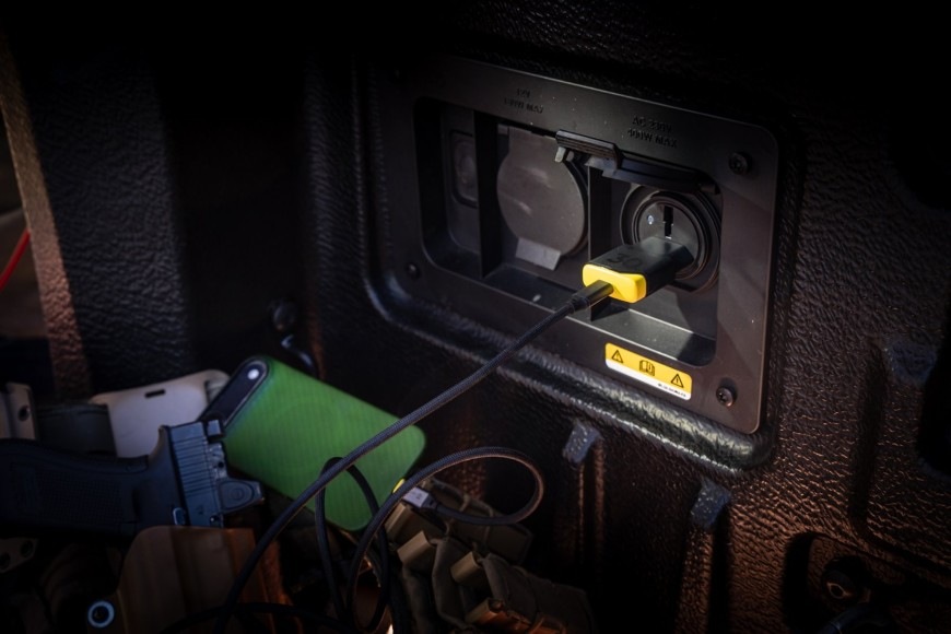Nabíječka do sítě Tactical Minimi GaN 30W, 1×USB-C černá/žlutá Nabíječka do sítě Tactical Minimi s technolgií GaN nabíjí mobilní telefon