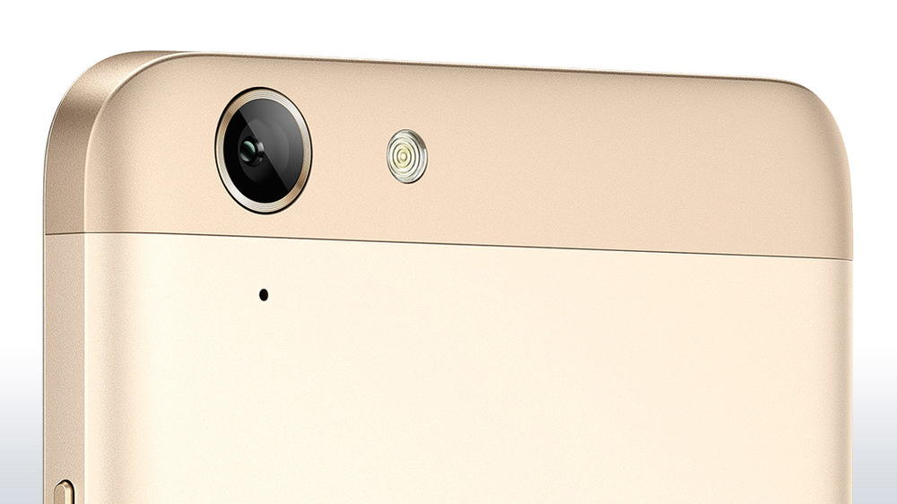 Mobilní telefon Lenovo K5 Dual SIM zlatý