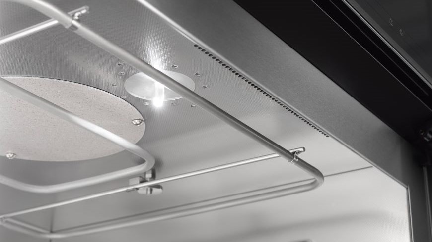 Kompaktní trouba Miele H 7145 BM černá