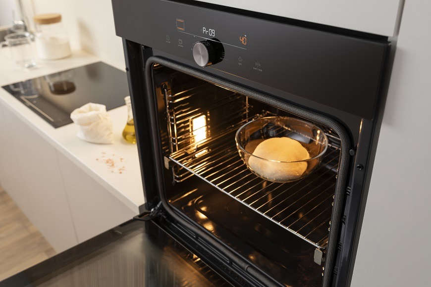 Trouba Gorenje GO66E PIZZA350C černá Vestavná trouba Gorenje GO66EPIZZA350C, černá, automatické programy