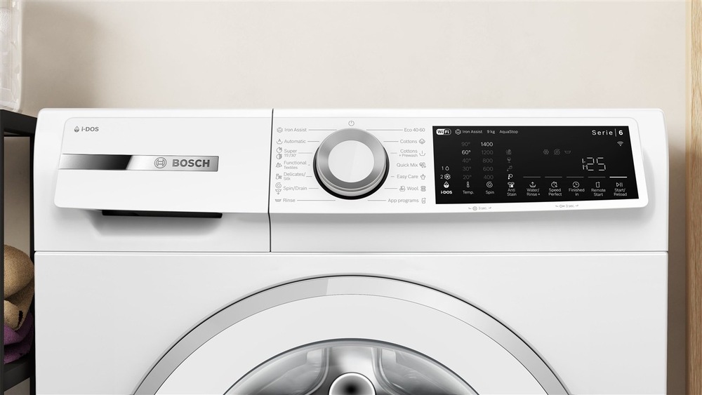 Detailní pohled na displej pračky Bosch WGJ244A1BY