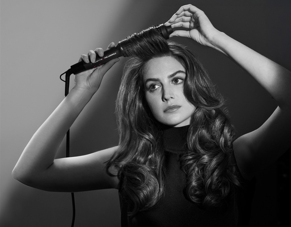 Vlasový kartáč Rowenta UB572LE0 x Karl Lagerfeld UB572LE0 Powerbrush černý Vlasový kartáč Rowenta UB572LE0 x Karl Lagerfeld UB572LE0 Powerbrush černý