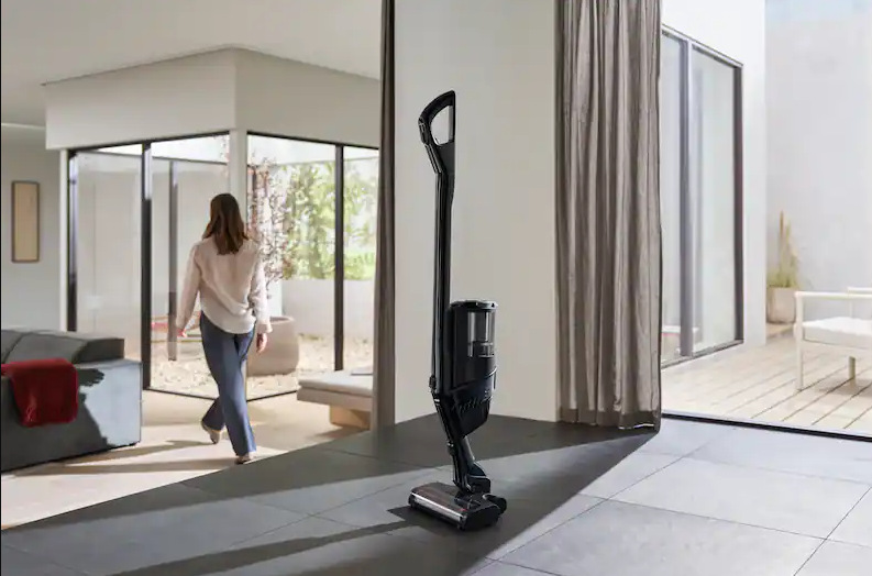 Tyčový vysavač Miele Triflex HX3 Plus PearlFinish titanová Tyčový vysavač Miele Triflex HX3 se samostatným stáním