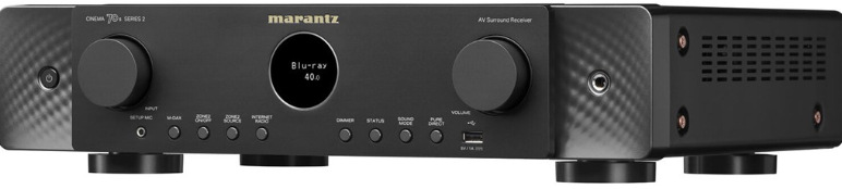 AV Receiver Marantz Cinema 70S S2 z bočního pohledu s předními ovládacími prvky