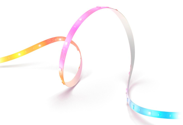 LED pásek Philips Hue Essential RGBIC, RGB, 5 m Detail LED pásku Philips Hue Essential RGBIC s plynulým přechodem barev