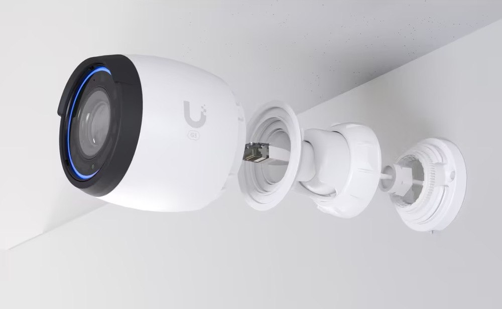 IP kamera Ubiquiti UniFi Protect UVC-G5-Pro, outdoor, 8Mpx (4K), 3x zoom, IR, PoE napájení, LAN 100Mb bílá