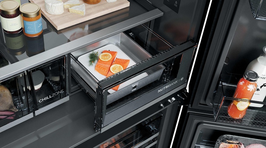 zásuvka nutribank s lososem uvnitř lednice Haier HCW99F18DIMB 