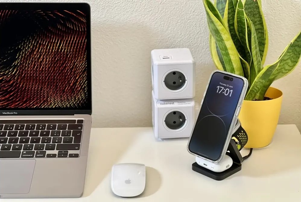 Bezdrátová nabíječka Cubenest S312 PRO 3v1 s MagSafe černá