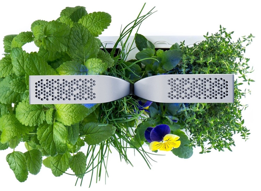 Chytrý květináč Véritable SMART bílý Chytrý květináč Véritable SMART s LED osvětlením z horní strany