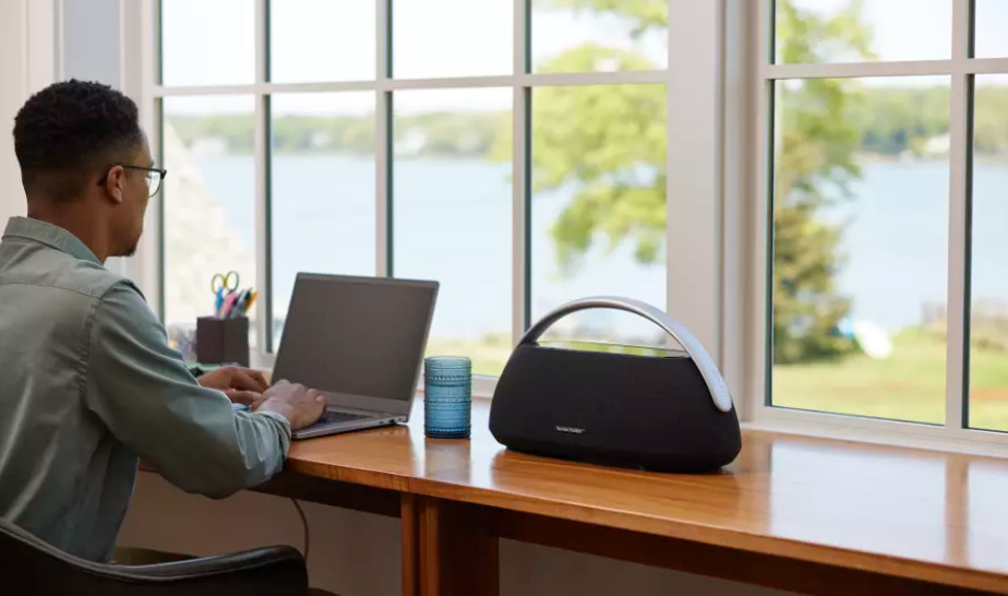 Přenosný reproduktor Harman Kardon Go + play 3 šedý Přenosný reproduktor Harman Kardon Go + play 3 šedý