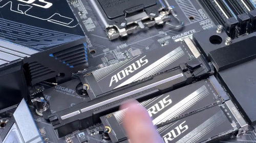 Základní deska GIGABYTE B850M AORUS ELITE WIFI6E černá GIGABYTE B850M AORUS ELITE má i PCIe 5.0