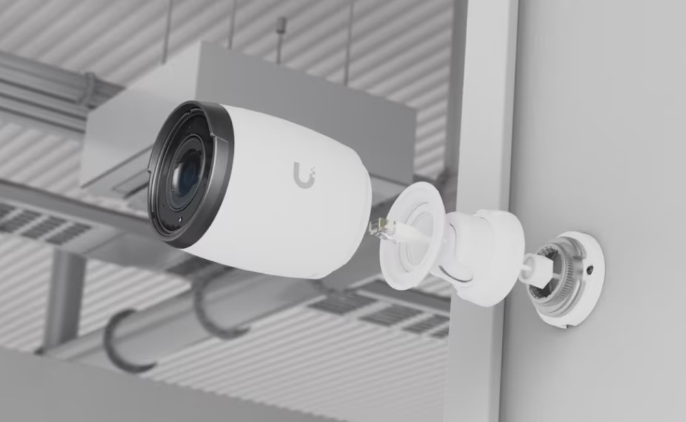 IP kamera Ubiquiti UniFi Protect UVC-AI-Pro-White, outdoor, 8Mpx (4K), 3x zoom, IR, PoE napájení, LAN 1Gb, antivandal bílá IP kamera Ubiquiti UniFi Protect UVC-AI-Pro-White, outdoor, 8Mpx (4K), 3x zoom, IR, PoE napájení, LAN 1Gb, antivandal bílá