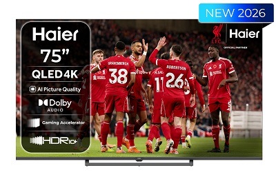 Televize Haier H75S80GUX s fotbalisty na obrazovce