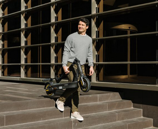 Elektrická koloběžka Segway MAX G2 E