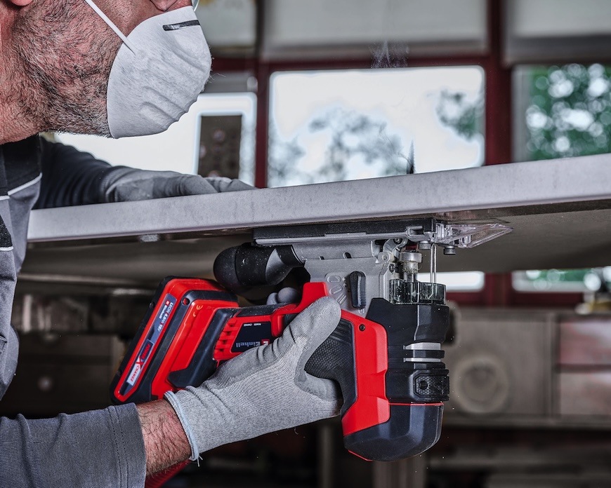Přímočará pila Einhell Professional TP-JST 18/135 Li BL-Solo (bez baterie) 4321265 Přímočará pila Einhell Professional TP-JST 18/135 Li BL-Solo (bez baterie) 4321265