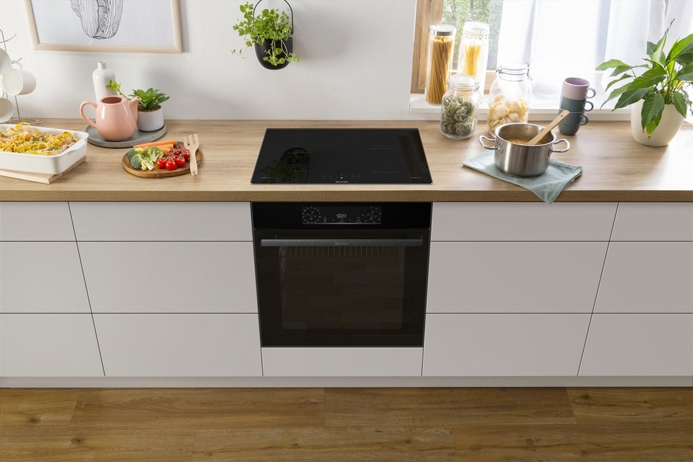 Set výrobků Gorenje BOS6737E06BG + GI6401BSC černý Set výrobků Gorenje BOS6737E06BG + GI6401BSC černý