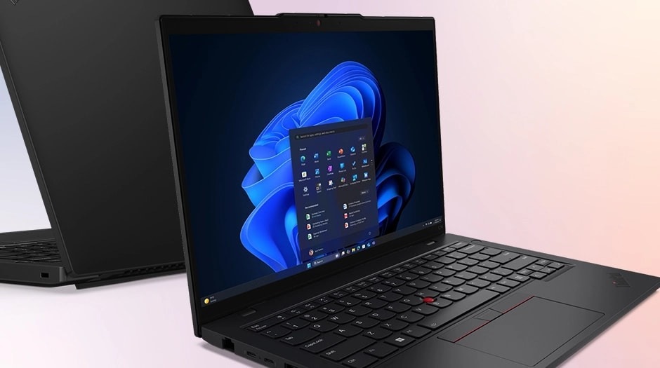 Notebook Lenovo ThinkPad L14 Gen 6 černý Elegantní černý notebook se zobrazenou plochou systému Windows 11 viděný mírně zprava. Obrázek působí moderním a profesionálním dojmem.