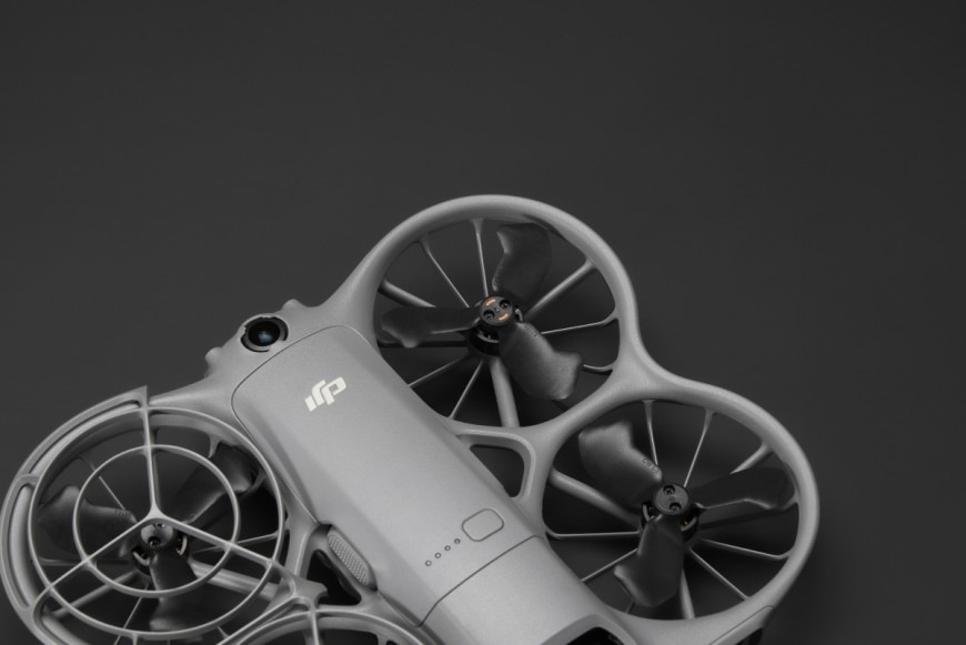 Vrtulky DJI Neo 2 Propeller černé Vrtule DJI Neo 2 Propeller instalovaná v dronu DJI Neo 2