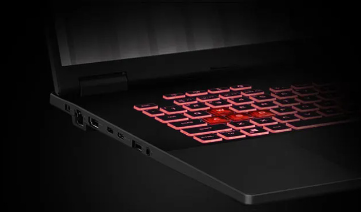 Asus TUF Gaming A18 zaujme i herní klávesnicí s RGB podsvícením
