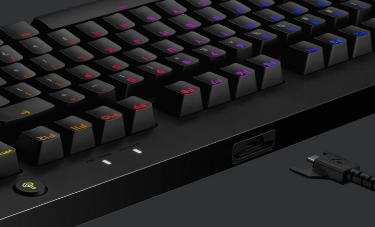 Klávesnice Logitech Gaming G Pro, GX Blue Clicky, US černá Klávesnice Logitech Gaming G Pro, GX Blue Clicky, US černá