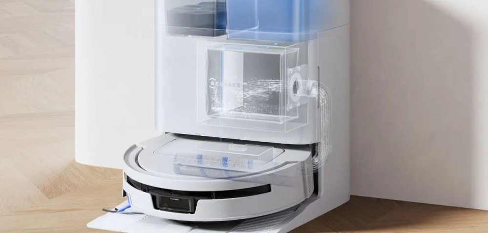Robotický vysavač Ecovacs DEEBOT T90 MAX OMNI WHITE bílý Robot se nachází v automatické stanici, kde se vyperou a vysuší mopy, sesbírané nečistoty putují do velkého sáčku na nečistoty.