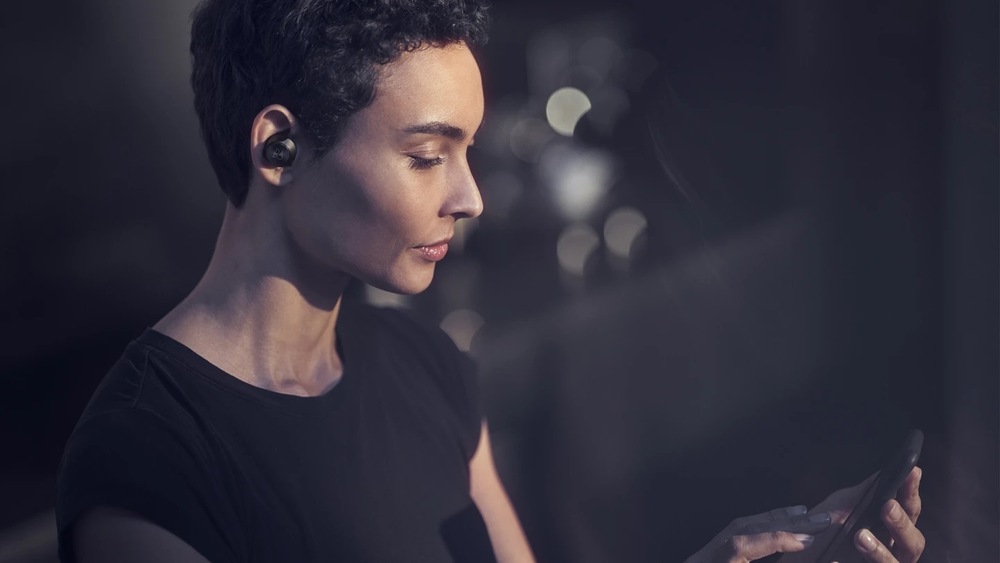 Sluchátka Bang & Olufsen Beoplay EQ zlatá/béžová Bang & Olufsen Beoplay EQ